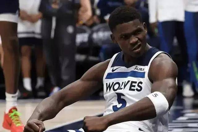 国王大胜篮网重回第八 马克西52分76人胜马刺