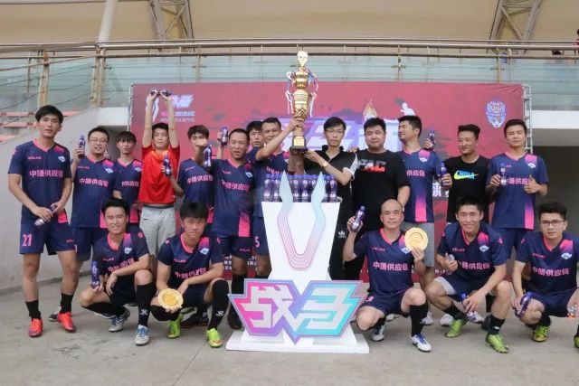 小瓦格纳35分魔术险胜76人 老鹰终结雄鹿7连胜